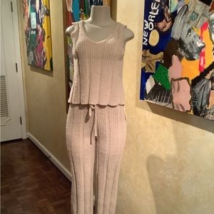 Comfyluxe 2pc lounge wear pant set .